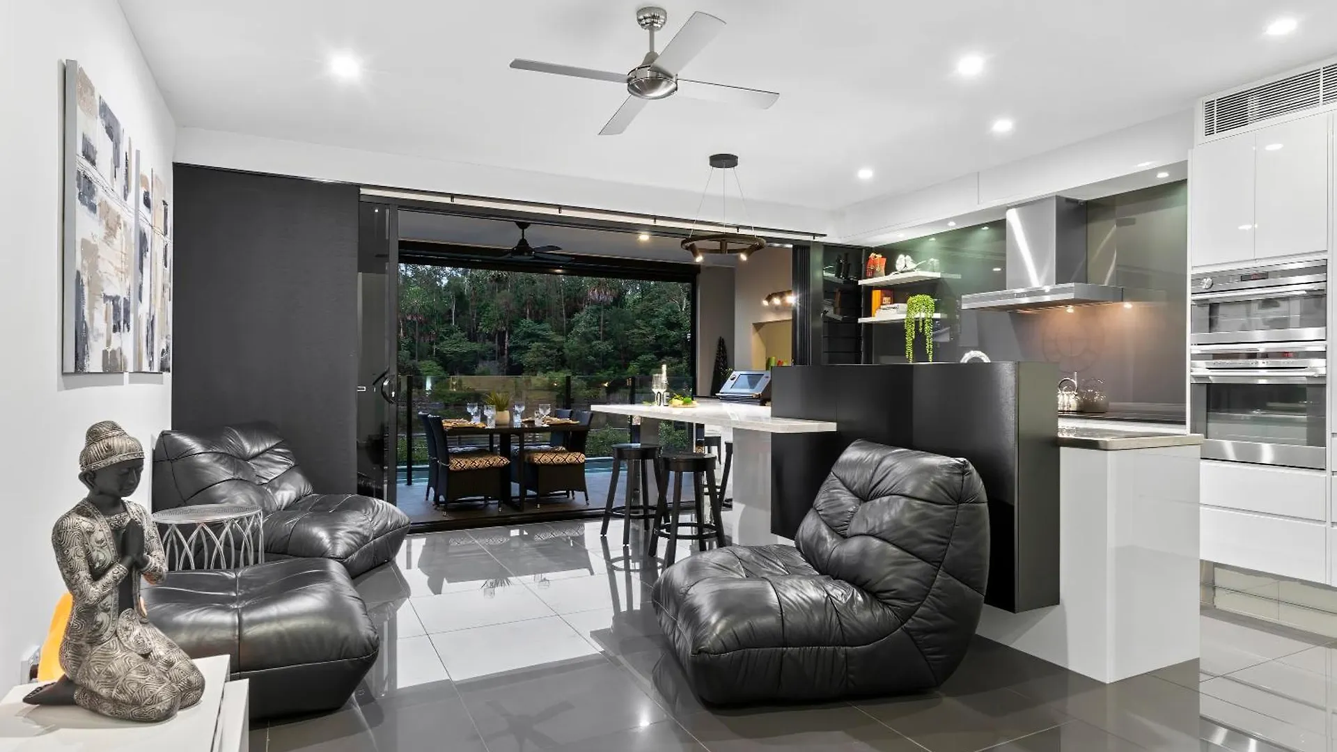 Holiday home On The Board Walk Villa Maroochydore